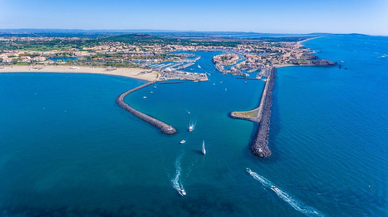 Duplex meublé avec terrasse dans résidence avec piscine Agde Extérieur photo