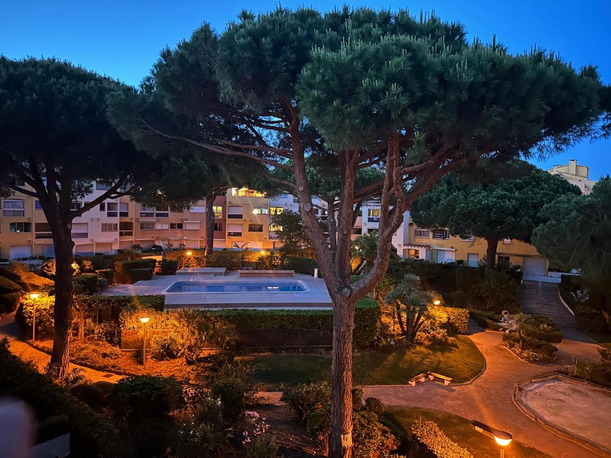 Duplex meublé avec terrasse dans résidence avec piscine Agde Extérieur photo